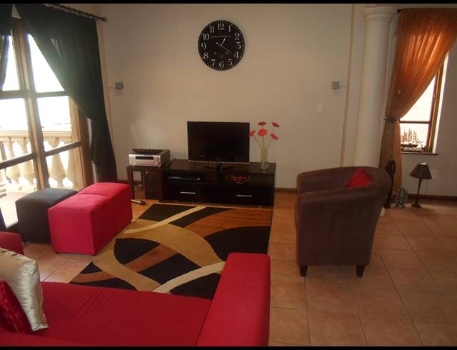 2 BEDROOM DUPLEX RENTED IN PLANTATIONS ESTATE